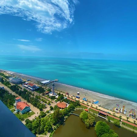 Relax And Unwind Premier Sea View Aparthotel In Batoumi Extérieur photo