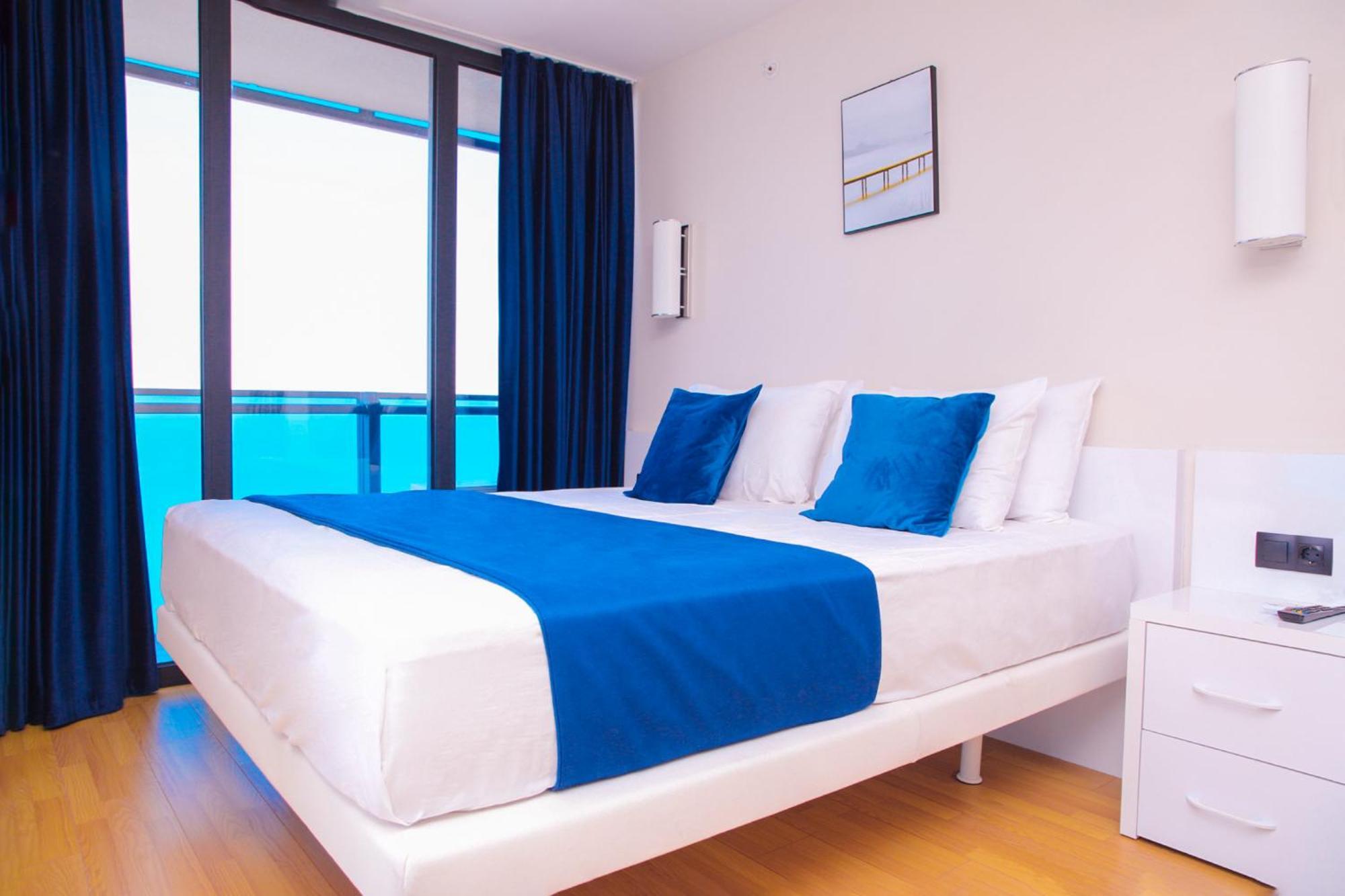 Relax And Unwind Premier Sea View Aparthotel In Batoumi Extérieur photo