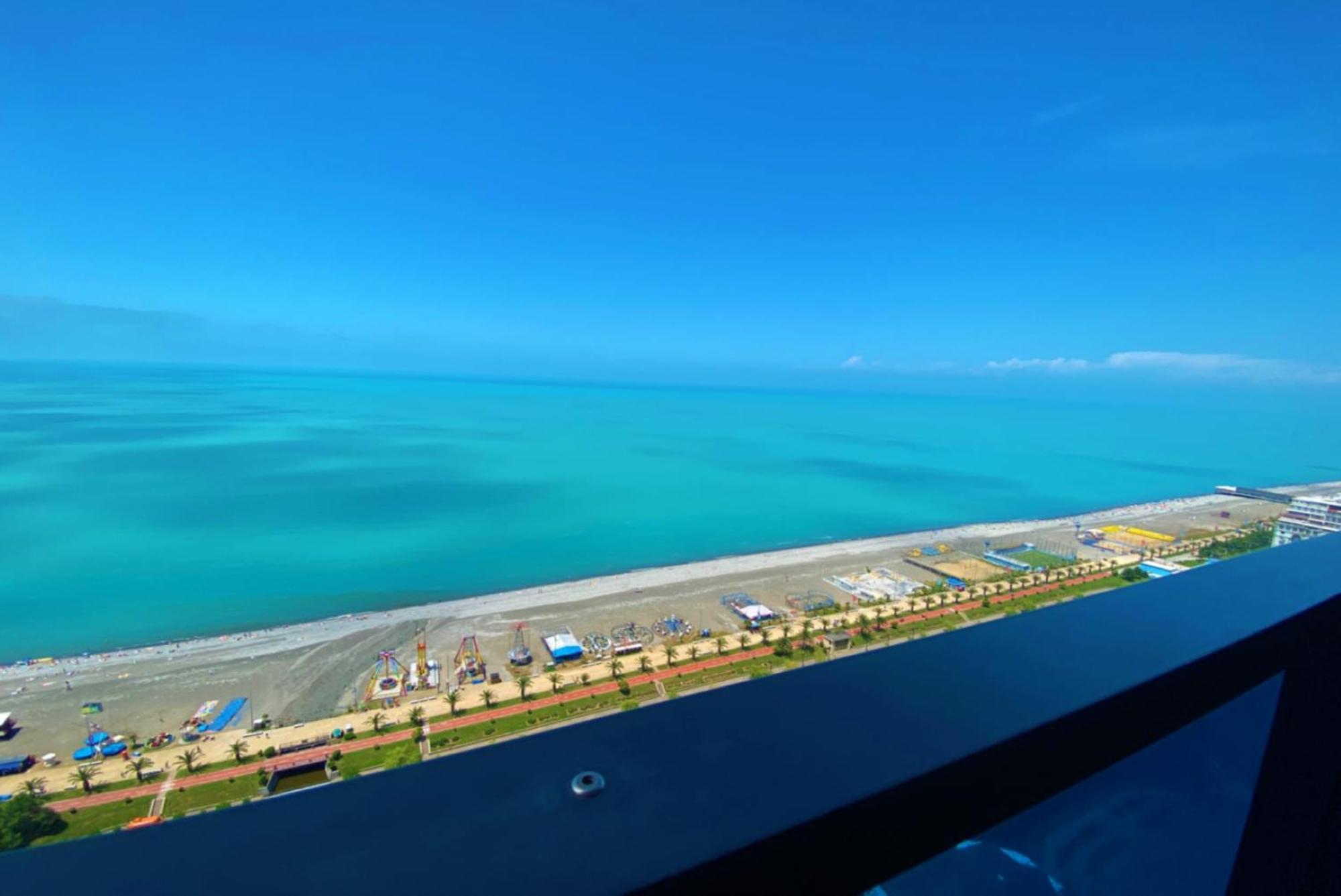 Relax And Unwind Premier Sea View Aparthotel In Batoumi Extérieur photo