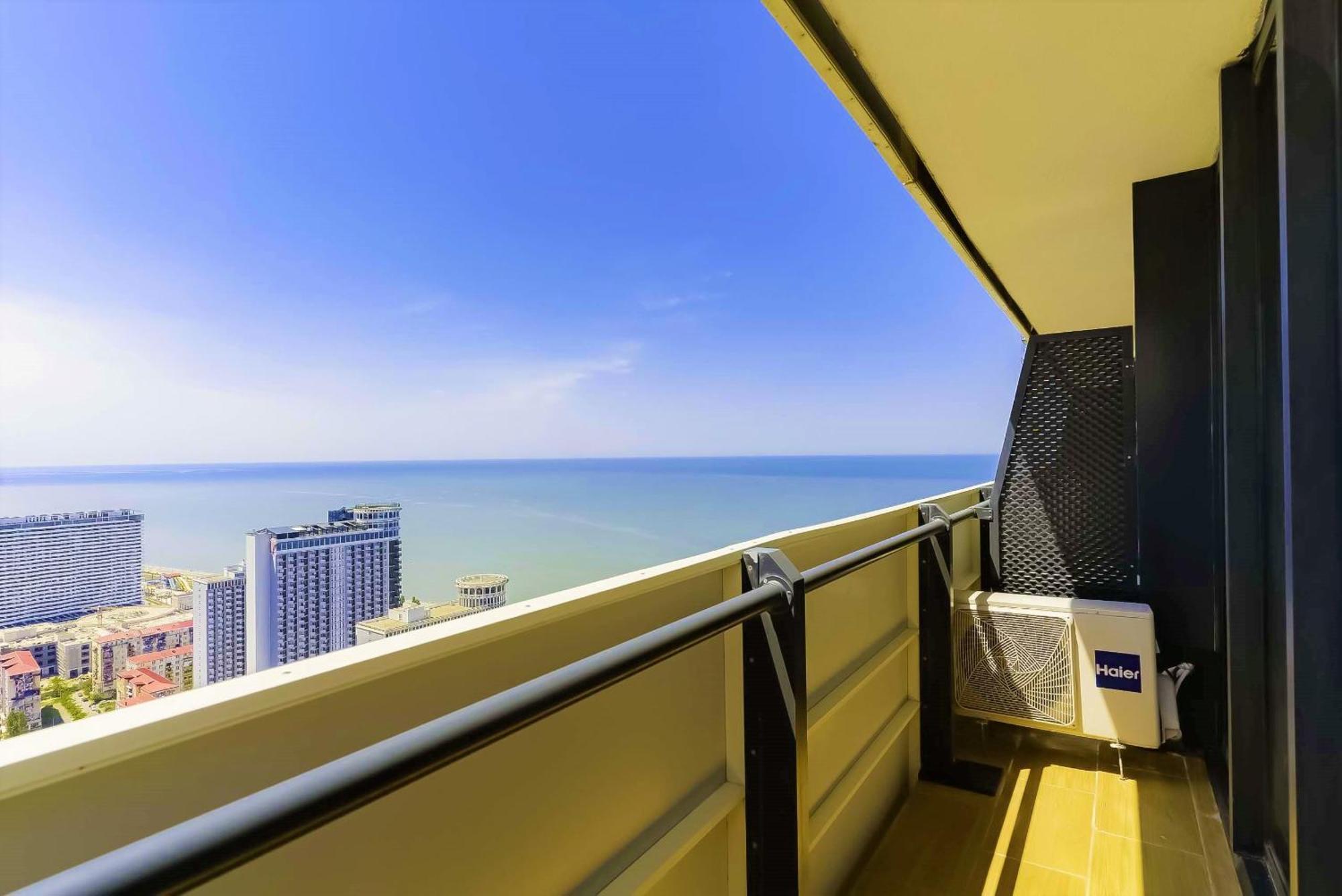 Relax And Unwind Premier Sea View Aparthotel In Batoumi Extérieur photo