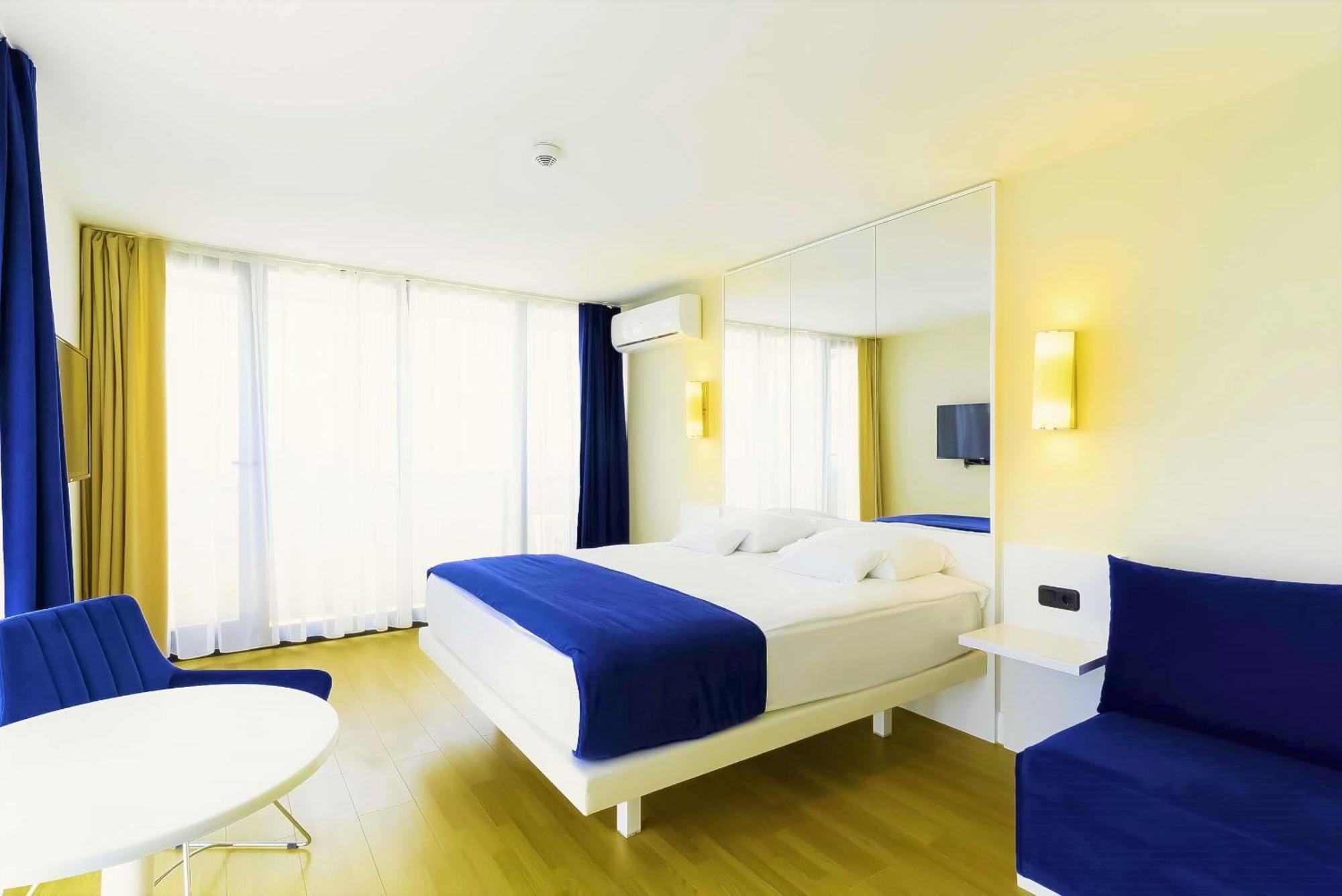 Relax And Unwind Premier Sea View Aparthotel In Batoumi Extérieur photo